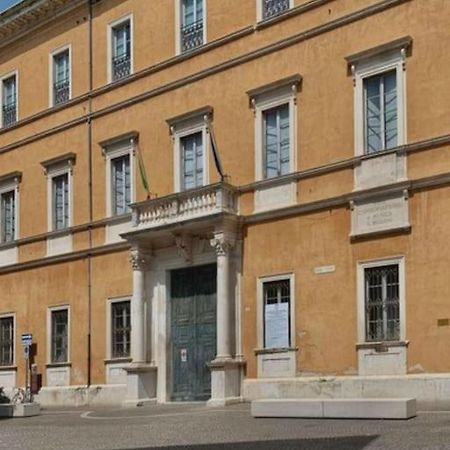 Appartamento Centro Storico Nuovo E Ristrutturato 페자로 외부 사진