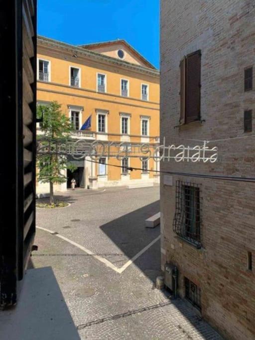 Appartamento Centro Storico Nuovo E Ristrutturato 페자로 외부 사진